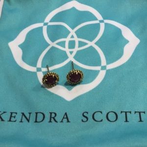 Kendra Scott Maroon with Gold detail studs